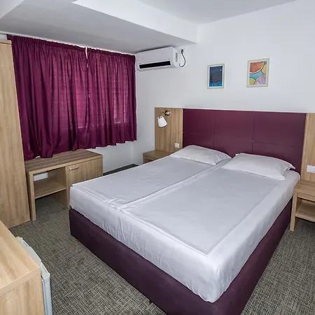 Szálloda La Noi Costinești