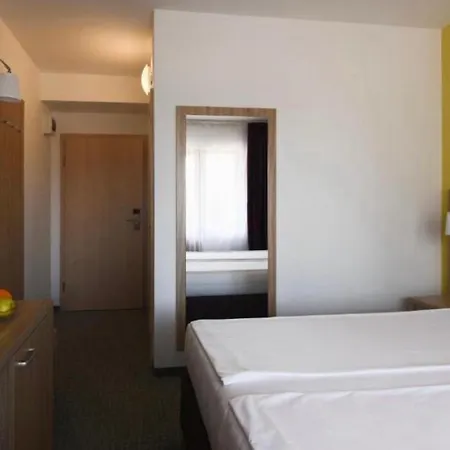 Agave Hotel 酒店 3*